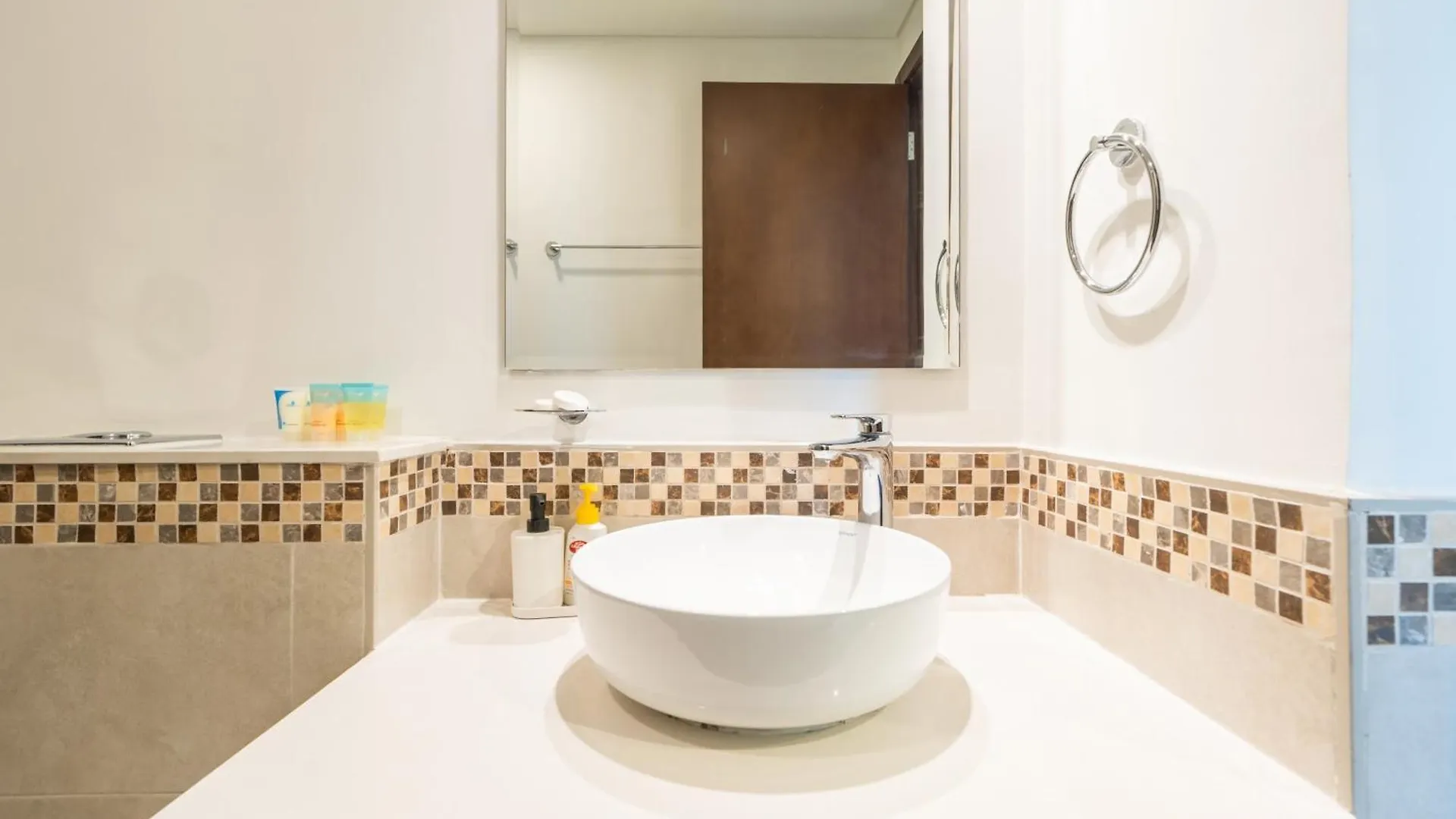 דירה Luxury New 1Br 6-Mins To Dubai Mall & Burj Khalifa איחוד האמירויות הערביות