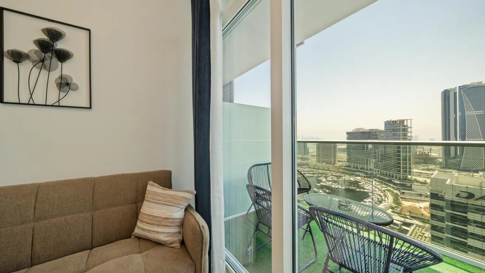 Luxury New 1Br 6-Mins To Dubai Mall & Burj Khalifa 0*,  United Arab Emirates