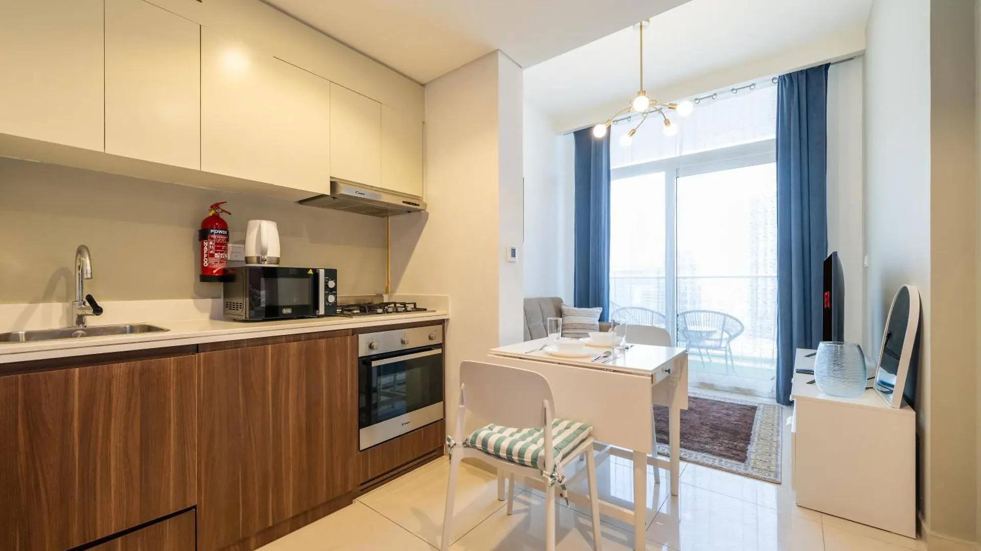 Luxury New 1Br 6-Mins To Dubai Mall & Burj Khalifa 0*,  United Arab Emirates