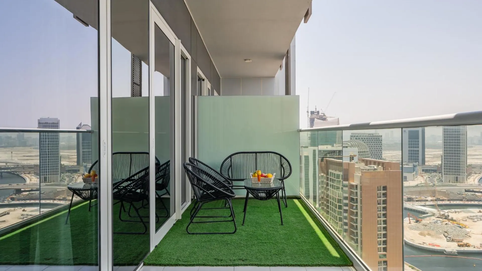 Luxury New 1Br 6-Mins To Dubai Mall & Burj Khalifa Apartment